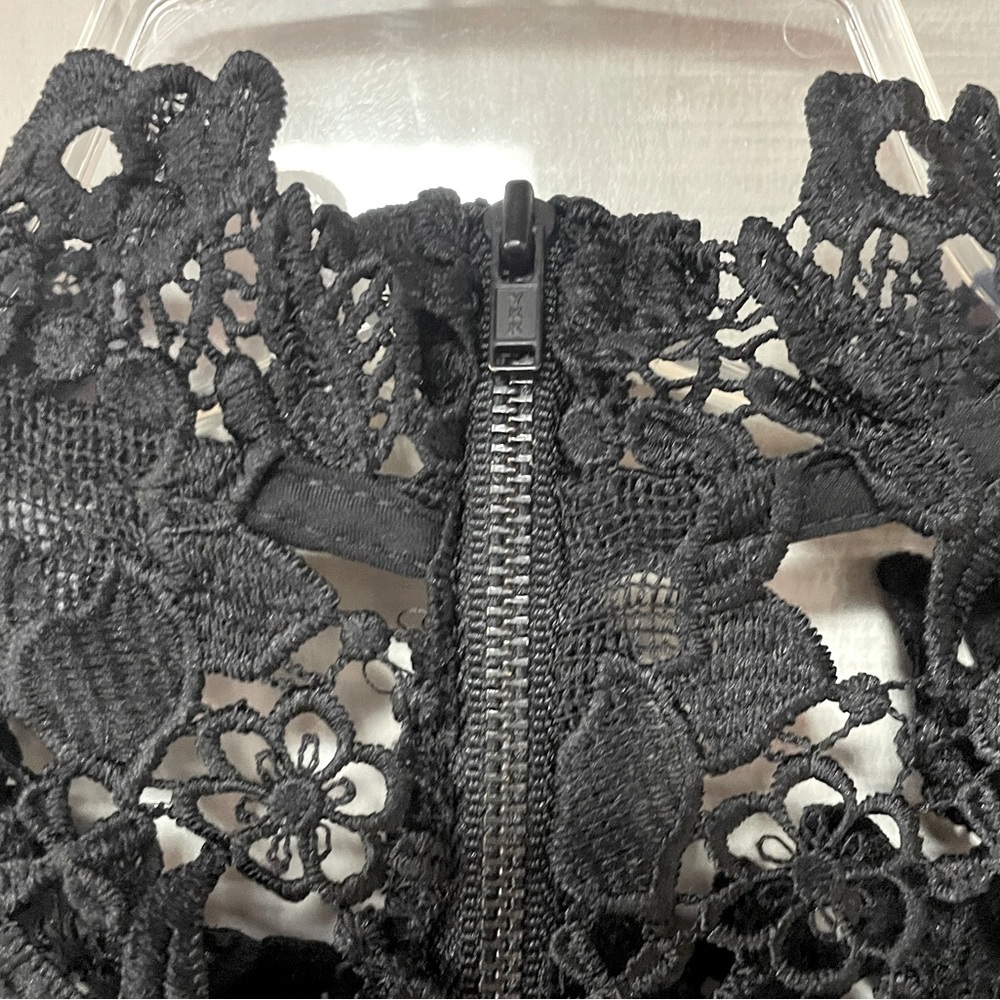 Bardot Black Sheer Lace Overlay Sleeveless High Neck Dress Sz 10 - Picture 4 of 8